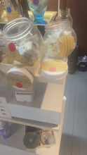 Load and play video in Gallery viewer, Botanical Kubes (Wax Melts)
